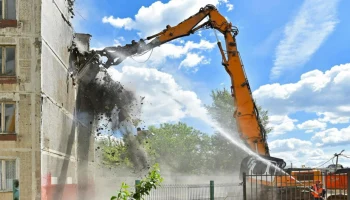 Более 50 старых домов демонтировали с начала года по программе реновации