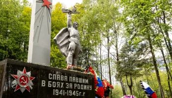 В районе Можайский завершили реставрацию памятника и благоустройство сквера