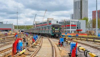 В электродепо «Столбово» пришел первый поезд метро – мэр