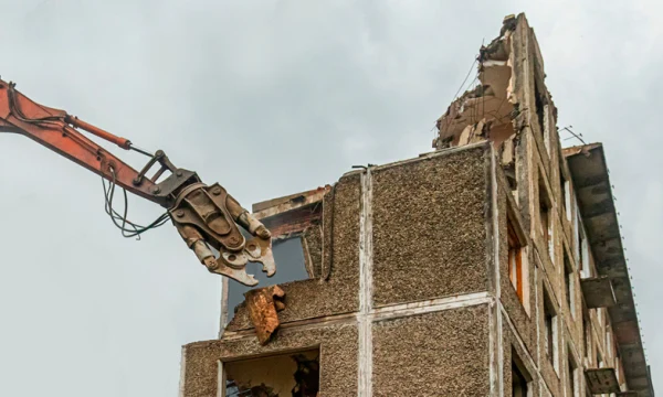 В районе Соколиная Гора расселили первый дом в рамках программы реновации В районе Соколиная Гора расселили первый дом в рамках программы реновации