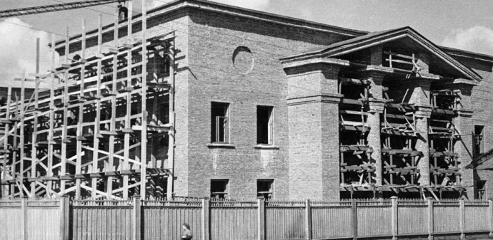 Фотовыставки о строительстве в годы Великой Отечественной войны пройдут в парках столицы