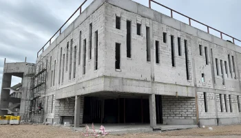 В здании крытого катка для Сибирского университета физической культуры и спорта завершены монолитные работы
