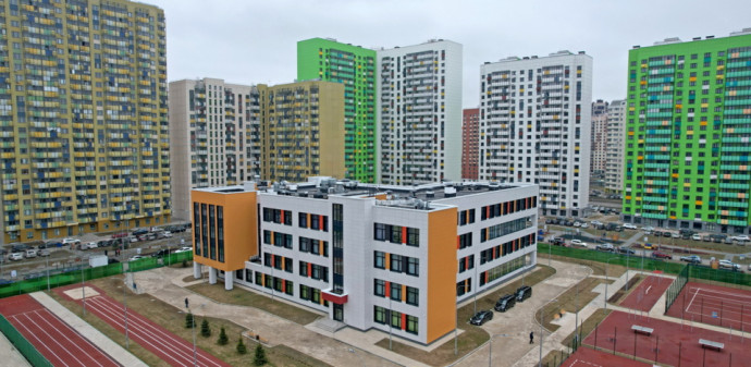 В Некрасовке построили три школы и четыре детских сада за три года