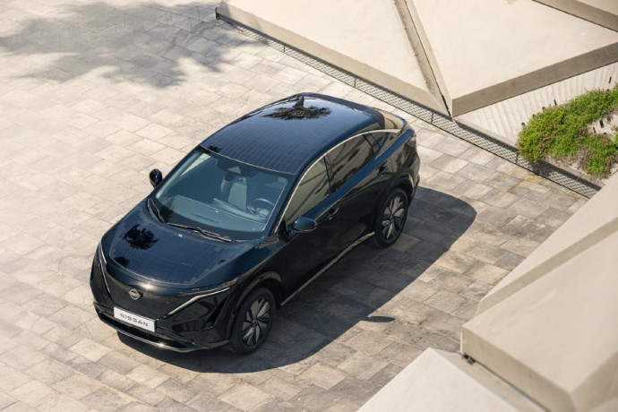 Nissan представил  электромобиль с возможностью самозарядки от солнечной энергии