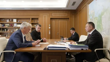 Министр строительства и ЖКХ РФ Ирек Файзуллин провел рабочую встречу с Главой Республики Карелии Артуром Парфенчиковым