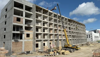 В здании пансионата реабилитационного центра в Евпатории завершаются монолитные работы
