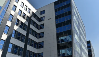 Владимир Ефимов: деловые и производственные объекты построят в рамках принятых в четвертом квартале 2025 года проектов КРТ