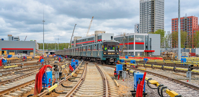 В электродепо &laquo;Столбово&raquo; пришел первый поезд метро &ndash; мэр