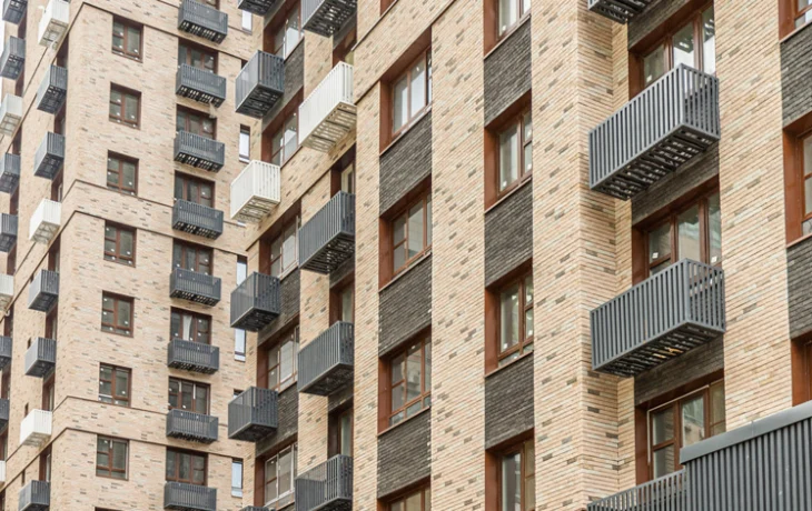 В Левобережном районе расселили первые дома по программе реновации