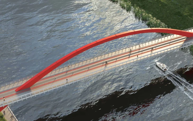 Продолжается строительство велопешеходного моста в восточной части Мневниковской поймы