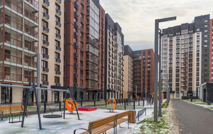 Владимир Ефимов: жители трех старых домов начали переселяться в жилой комплекс по программе реновации на улице Лобачевского