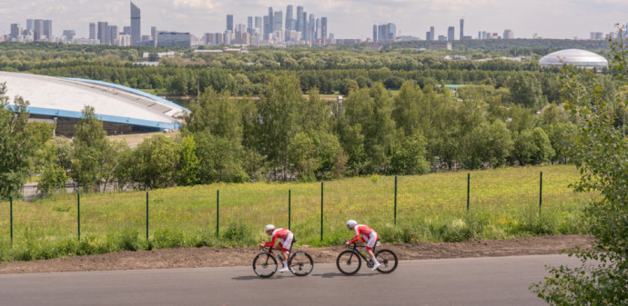Более 300 спортсменов сборной Москвы по велоспорту тренируются в парке &laquo;Крылатские холмы&raquo;