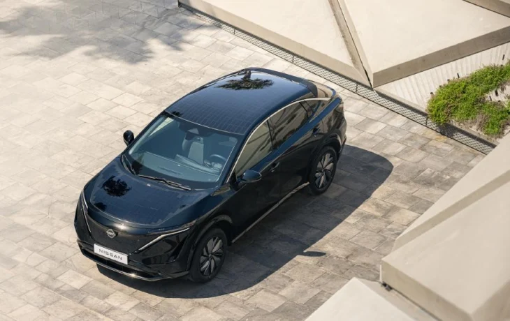 Nissan представил  электромобиль с возможностью самозарядки от солнечной энергии