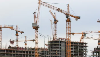 Владимир Ефимов: восемь проектов комплексного развития территорий одобрили в столице в феврале