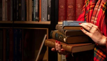 Встреча книжного клуба читателей «Московский текст» пройдет в Библиотеке архитекторов и урбанистов