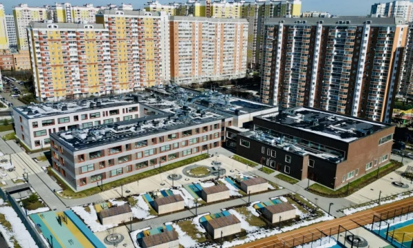 Собянин: школа, детский сад и здание суда открылись в Новой Москве