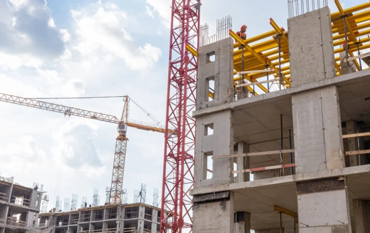 В Москве утвердили новые требования к оформлению временных ограждений на стройплощадках В Москве утвердили новые требования к оформлению временных ограждений на стройплощадках