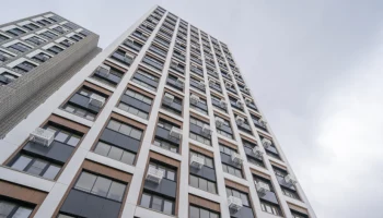 На севере Москвы завершили строительство двух жилых комплексов по программе реновации