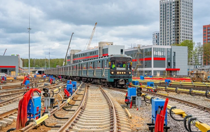 В электродепо «Столбово» пришел первый поезд метро – мэр