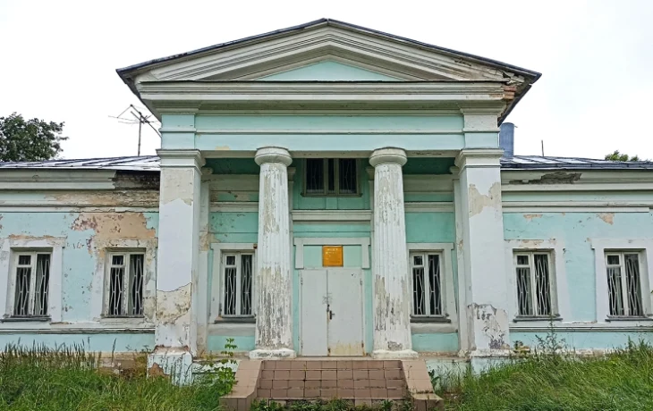 Инвесторы могут приобрести на торгах два исторических здания в «Усадьбе Изварино»