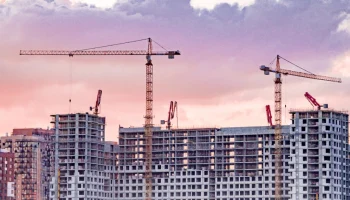 Владимир Ефимов: в 10 районах Москвы реализуют новые проекты комплексного развития территорий