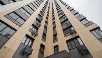 Более 300 семей в СВАО отпраздновали новоселье в рамках реновации с начала года