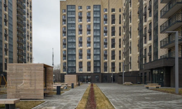 Почти 760 москвичей заключили договоры на жилье по реновации в новостройке на ул. Совхозная