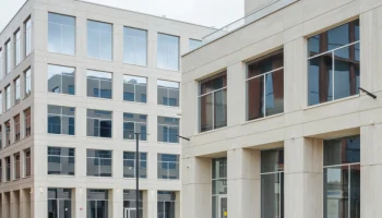 Владимир Ефимов: в ТиНАО построили многофункциональный офисный центр