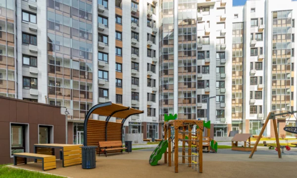 Москвичи из 95 районов приступили к переселению по программе реновации