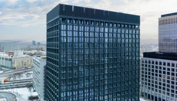 В крупном бизнес-центре в Бумажном проезде завершены фасадные работы