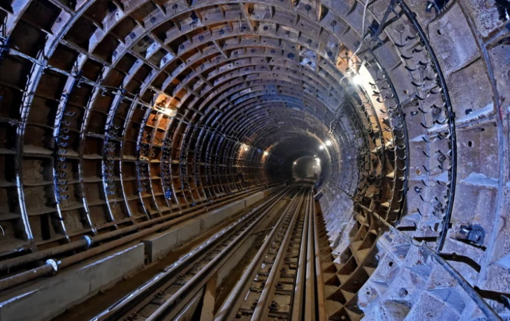 При строительстве тоннелей метро в этом году установили на 30% больше железобетонных колец