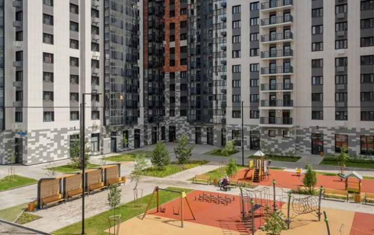 Владимир Ефимов: более 280 детских и спортивных площадок оборудовали во дворах новостроек по программе реновации