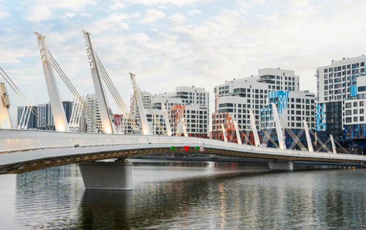 Один год велопешеходному мосту через Нагатинский затон