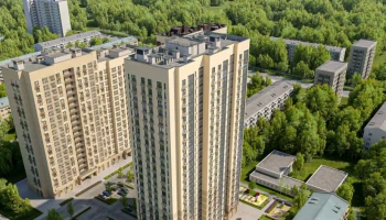 На улице Юных Ленинцев обустраивают фасад новостройки по программе реновации