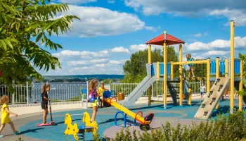 В Самаре продолжаются работы по благоустройству дворов по программе «Формирование комфортной городской среды»