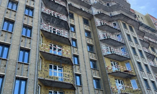 В первом корпусе проблемного ЖК &laquo;Воскресенское&raquo; началась отделка МОП