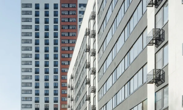 Владимир Ефимов: свыше 700 москвичей приступили к поэтапному осмотру квартир по программе реновации на улице Героев-Панфиловцев