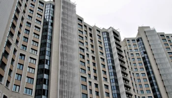 В проблемном ЖК «Квартал Триумфальный» демонтировали вертикальные подъемники