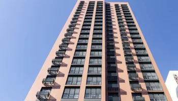 Более 700 москвичей начали осмотр квартир в доме по реновации в Южном Тушине