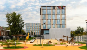 От больничных корпусов до детских площадок: какие территории благоустраивают в Москве по городской программе