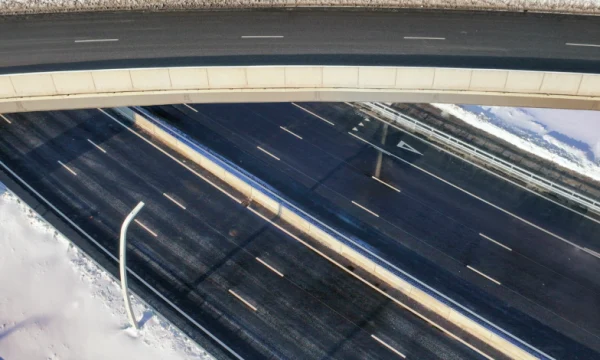 Владимир Ефимов: завершается строительство путепровода над Кантемировской улицей