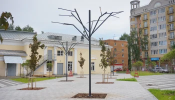 В Сыктывкаре завершен первый этап благоустройства нового сквера у Центра досуга и кино «Октябрь»