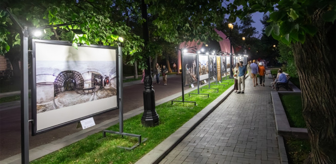 Фотовыставка &laquo;Свет и тень московского метро&raquo; открылась на Тверском бульваре
