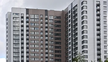 Владимир Ефимов: более 60 домов по программе реновации полностью расселили с начала года