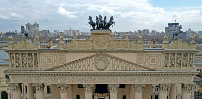 Собянин: реконструкция Московского ипподрома завершится через год