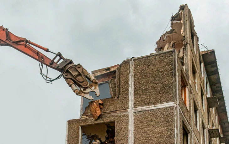 Около 25 домов демонтировали в районе Фили-Давыдково