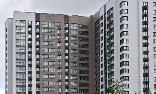 Владимир Ефимов: более 60 домов по программе реновации полностью расселили с начала года