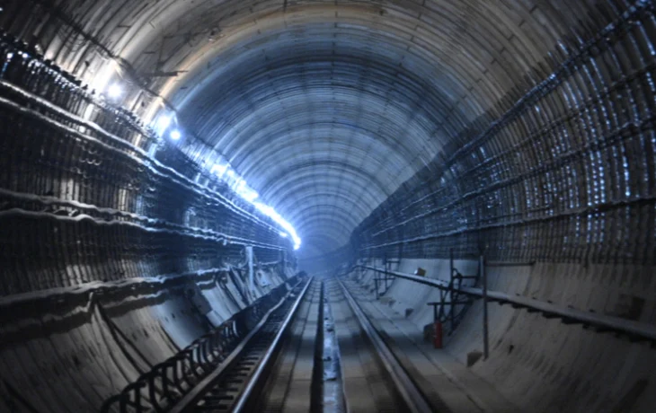 Владимир Ефимов: в тоннеле между станциями метро &laquo;Бульвар Генерала Карбышева&raquo; и &laquo;Серебряный Бор&raquo; устраивают верхнее строение пути