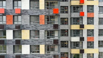 Жилье по реновации и поликлинику построят в районе Лосиноостровский