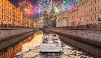 Небо над Невой в огне: День ВМФ глазами пассажиров катеров и яхт